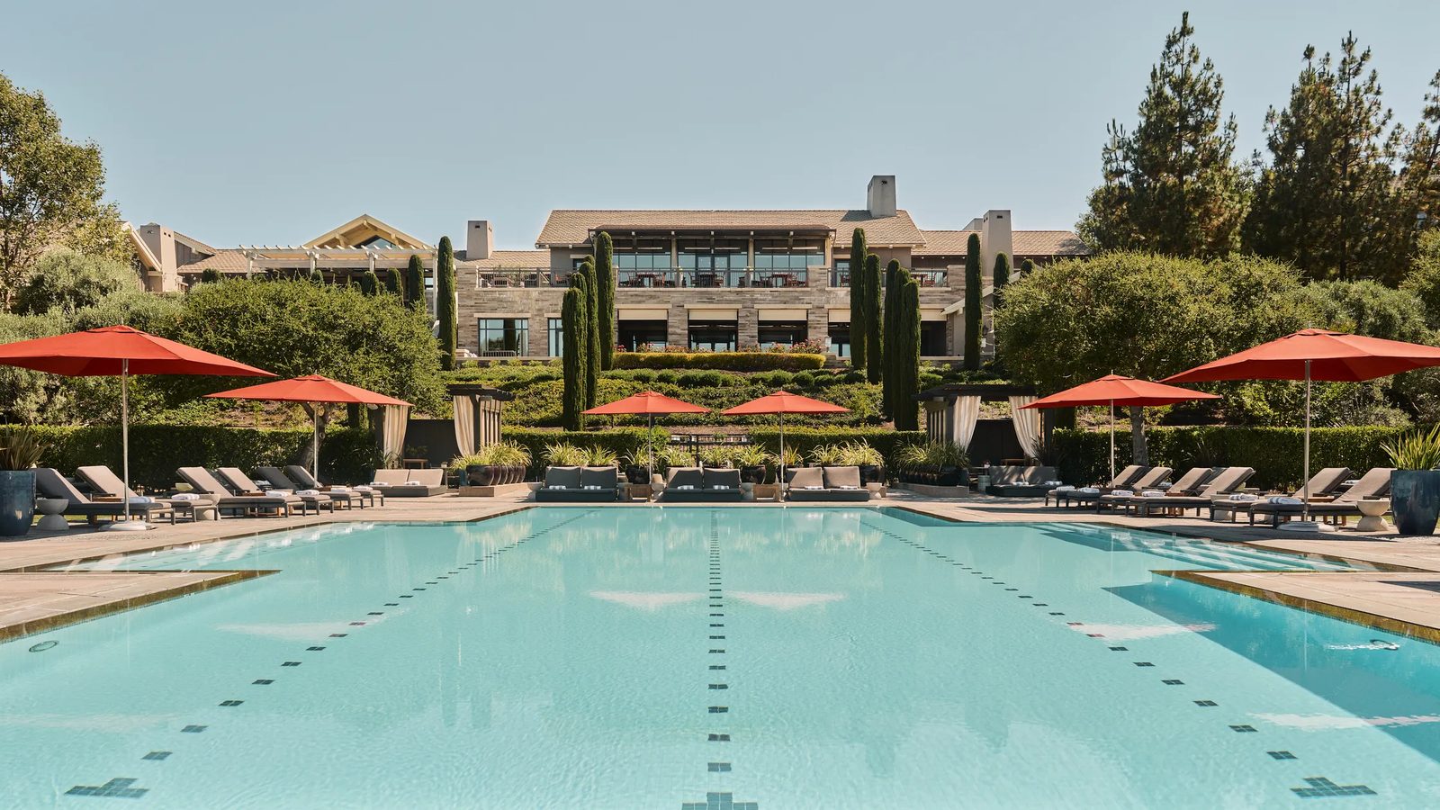 The main pool and lodge at Rosewood Sand Hill
